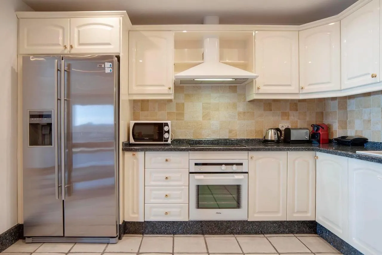 Oleholidays Pb 218 Primera Linea De Mar Puerto Banus Apartment Marbella